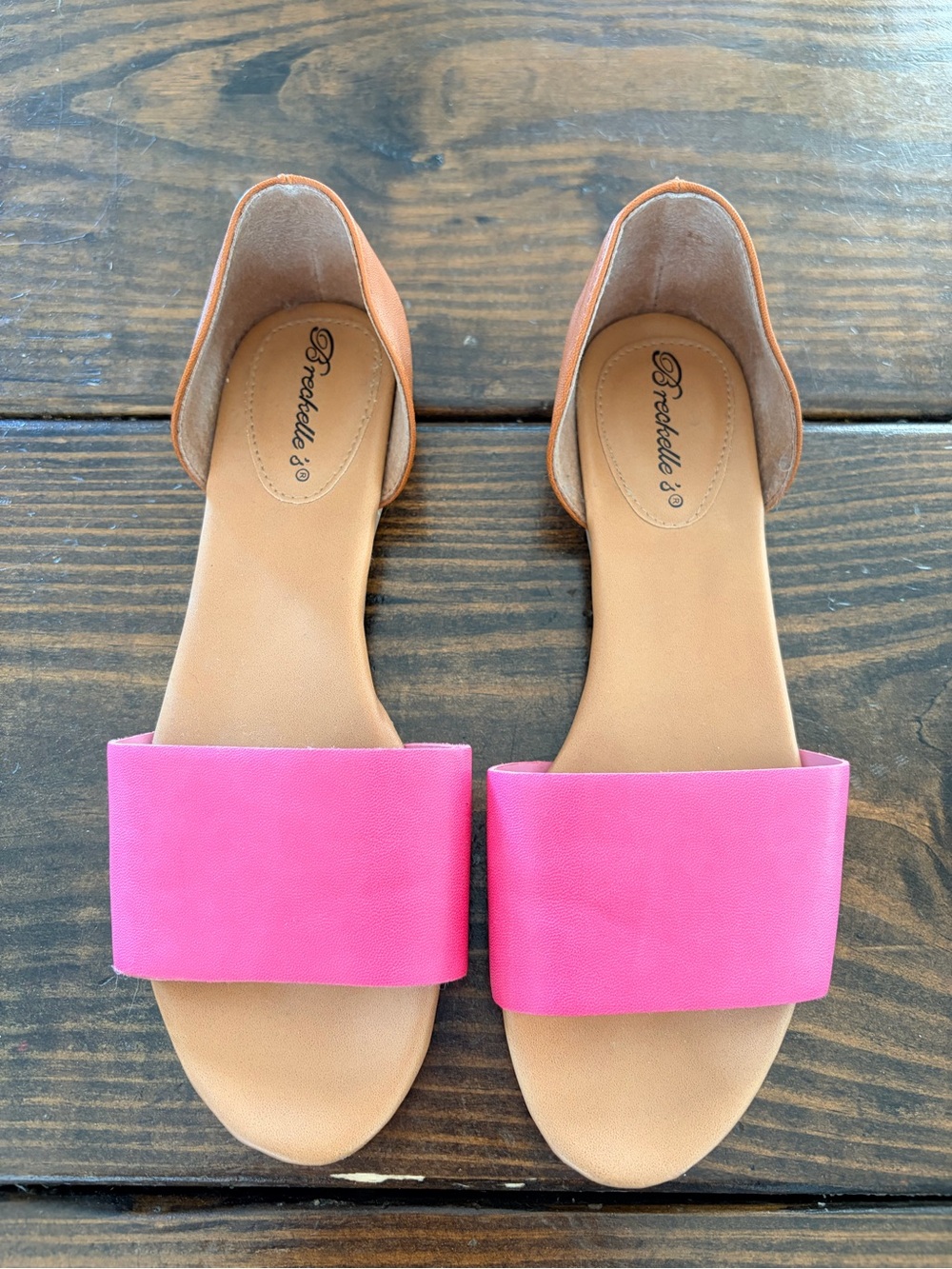 Breckelle’s size 8.5 women’s tan and pink sandals